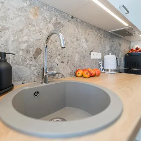 Families & Groups 3 Bedrooms Free Parking Apartman *
