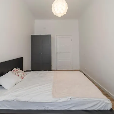 Families & Groups 3 Bedrooms Free Parking * Riga