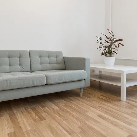 Apartment Families & Groups 3 Bedrooms Free Parking Riga