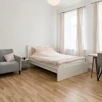 Families & Groups 3 Bedrooms Free Parking Διαμέρισμα *