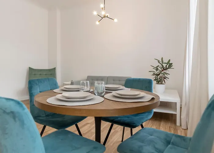 Families & Groups 3 Bedrooms Free Parking Riga